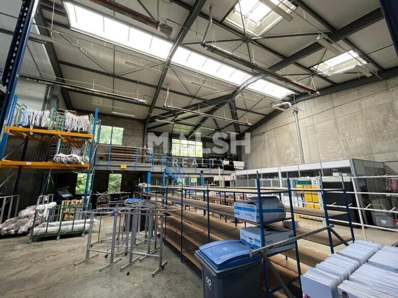 4 Allée Des Chevreuils, Lissieu à louer - Photo de l’immeuble – Image 2 sur 8