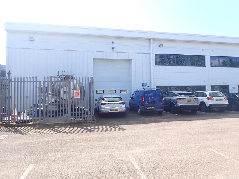 Central Rd, Harlow à louer - Photo de l’immeuble – Image 3 sur 3