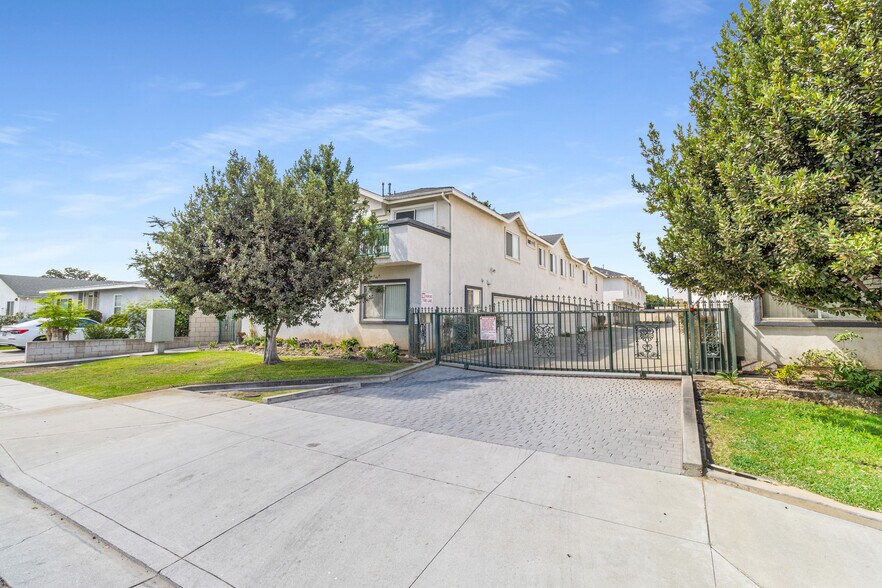 20601 Seine Ave, Lakewood, CA à vendre - Photo de l’immeuble – Image 2 sur 3