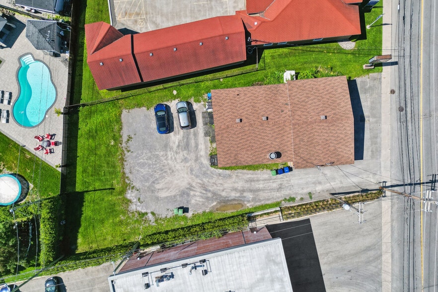 536 Rue Principale, Laval, QC à vendre - Photo de l’immeuble – Image 3 sur 24