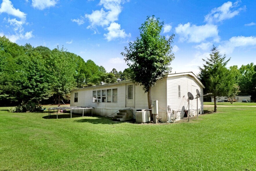 104 Eddie Dr, Princeton, NC à vendre - Photo de l’immeuble – Image 2 sur 2
