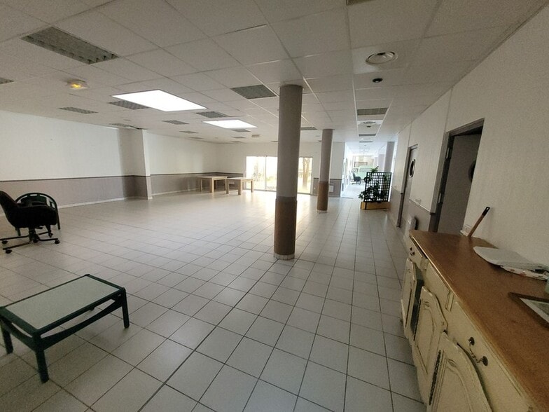 Local d'activités dans Alès à vendre - Photo intérieure – Image 2 sur 38