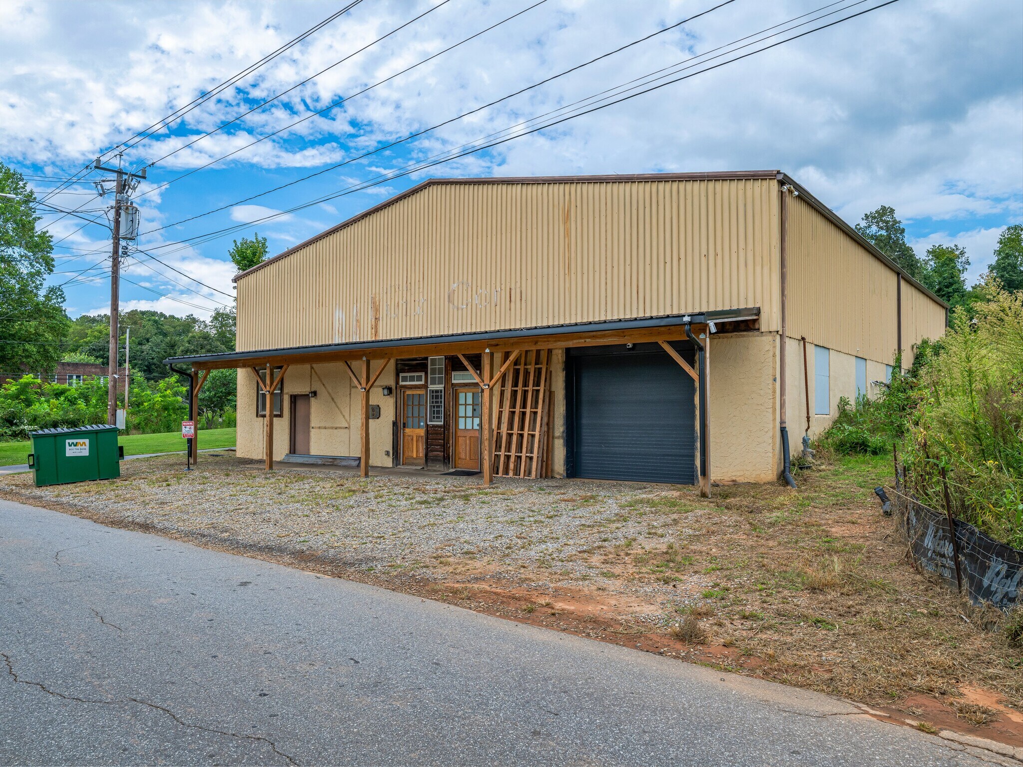 39 Brookside Cir, Candler, NC à vendre Photo de l’immeuble– Image 1 sur 30