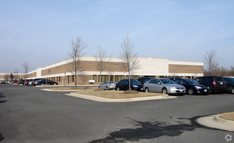 14910-14930 Bogle Dr, Chantilly, VA à louer - Photo de l’immeuble – Image 2 sur 3