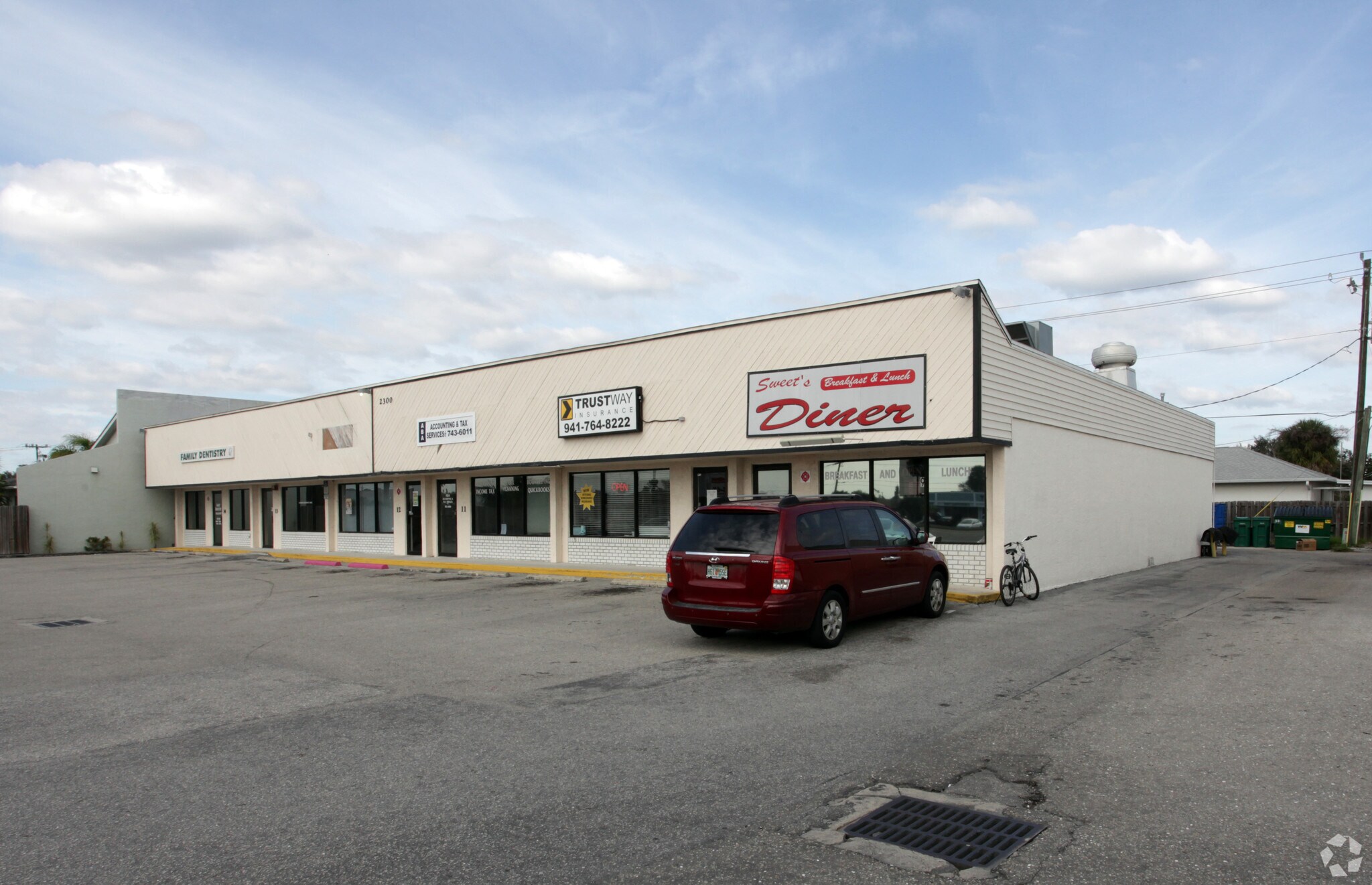2300 Tamiami Trl, Port Charlotte, FL à louer Photo principale– Image 1 sur 4