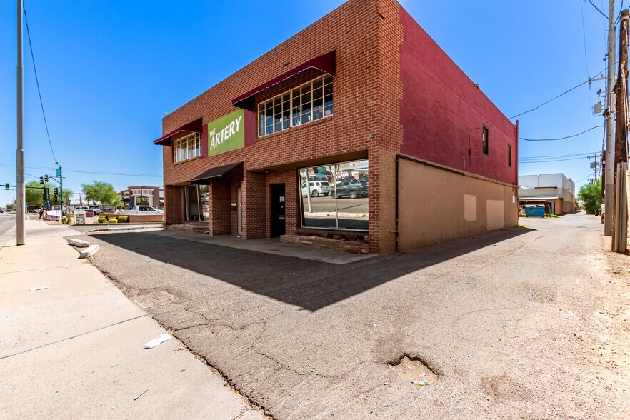 623 E Indian School Rd, Phoenix, AZ à louer - Photo de l’immeuble – Image 3 sur 20