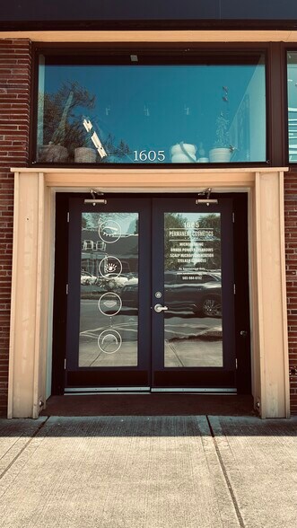 1605 Broadway St, Vancouver, WA à louer - Photo de l’immeuble – Image 2 sur 8
