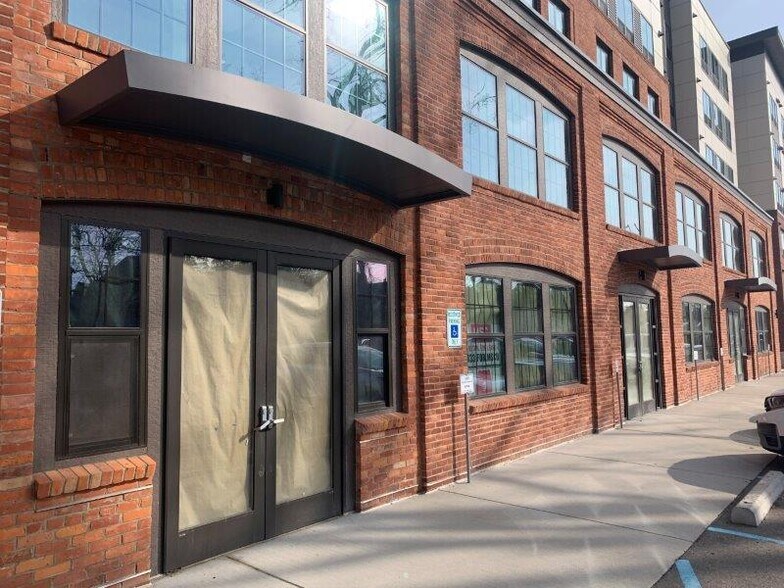 615 S Main St, Ann Arbor, MI à louer - Photo de l’immeuble – Image 2 sur 7