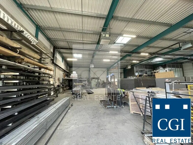 Local d’activités dans Saint-Blaise-du-Buis à louer - Photo intérieure – Image 2 sur 4