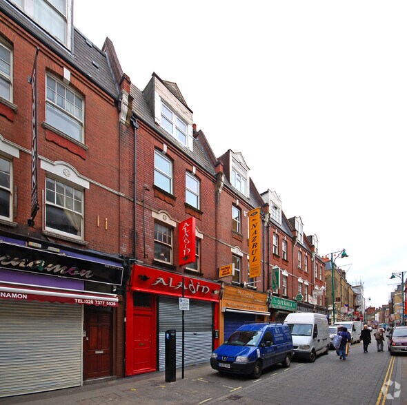 132 Brick Ln, Londres à louer - Photo de l’immeuble – Image 2 sur 7