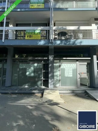 Plus de détails pour Local commercial à louer