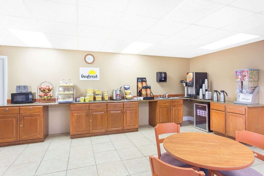422 W Oglethorpe Blvd, Albany, GA à vendre - Photo de l’immeuble – Image 3 sur 11