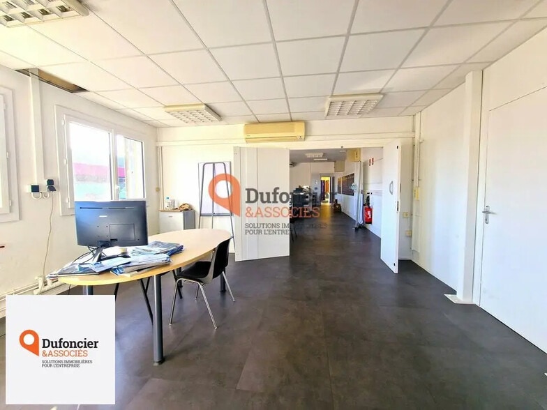 Bureau dans Poitiers à louer - Photo de l’immeuble – Image 3 sur 11