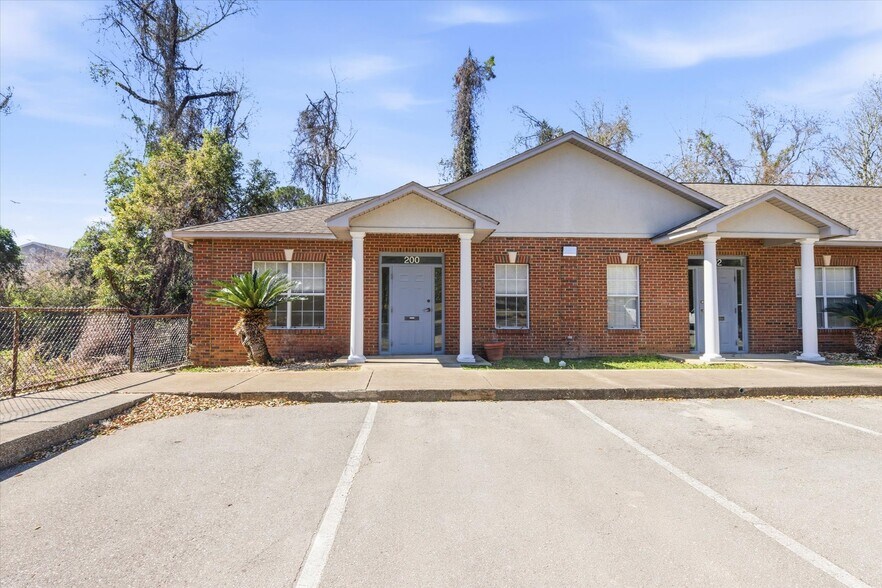 1804 Miccosukee Commons Dr, Tallahassee, FL à vendre - Photo de l’immeuble – Image 3 sur 25
