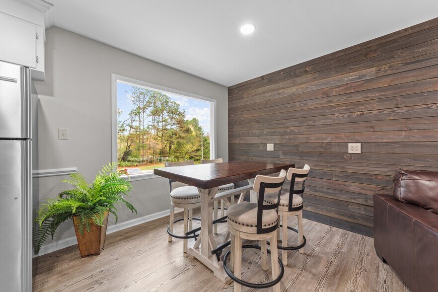 101 Forest Dr, Knightdale, NC à vendre - Photo de l’immeuble – Image 3 sur 84