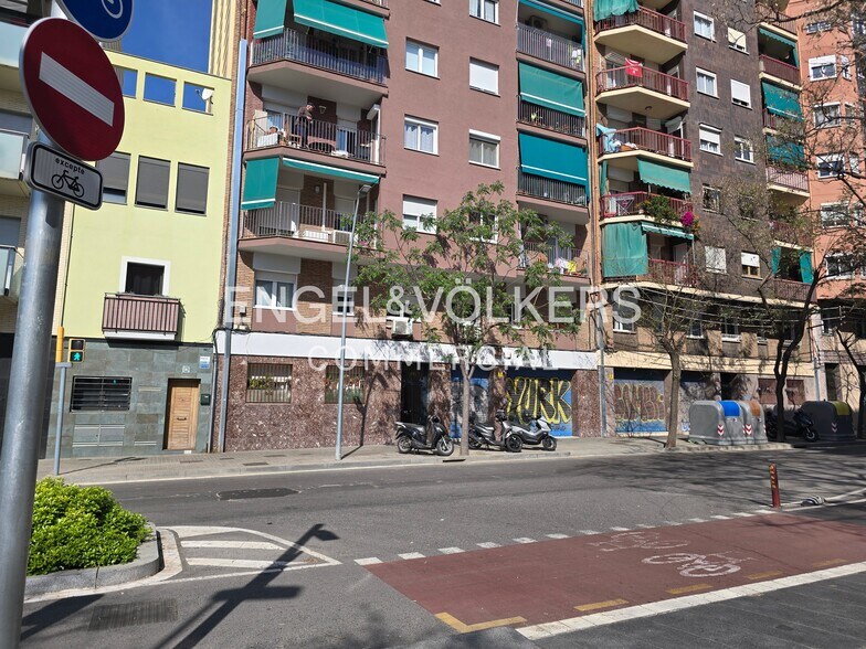 Local commercial dans Barcelone, Barcelona à louer - Photo de l’immeuble – Image 2 sur 2