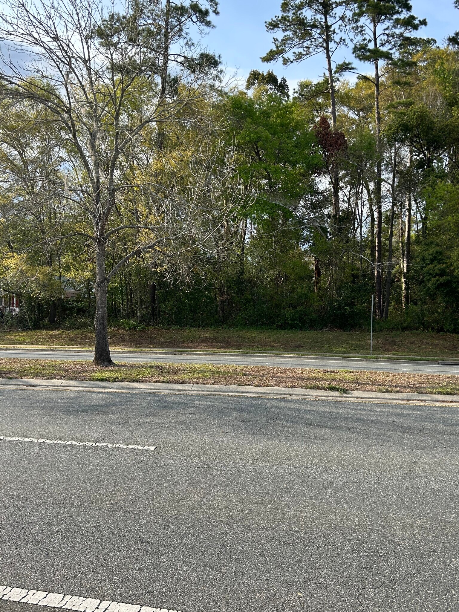 1916 Miccosukee Rd, Tallahassee, FL à vendre Photo de l’immeuble– Image 1 sur 3
