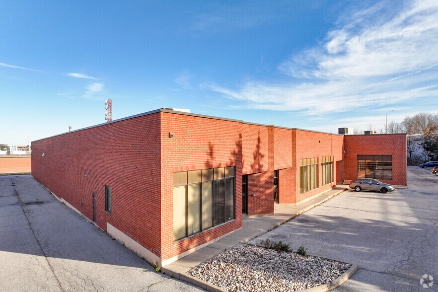 45 Riviera Dr, Markham, ON à louer - Photo principale – Image 1 sur 3