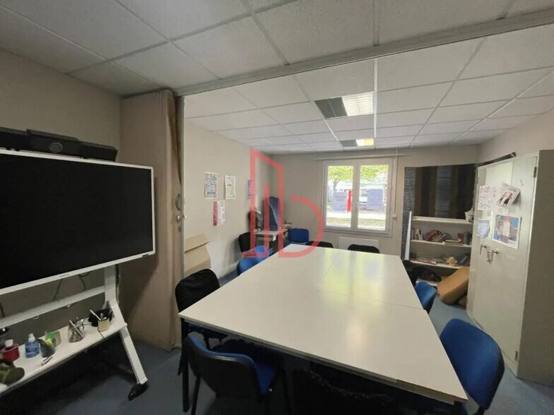 Bureau dans Bordeaux à louer - Photo de l’immeuble – Image 3 sur 5