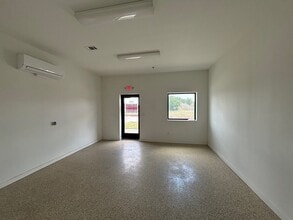 3488 E Long Ave, Fort Worth, TX à louer Photo intérieure– Image 2 sur 4