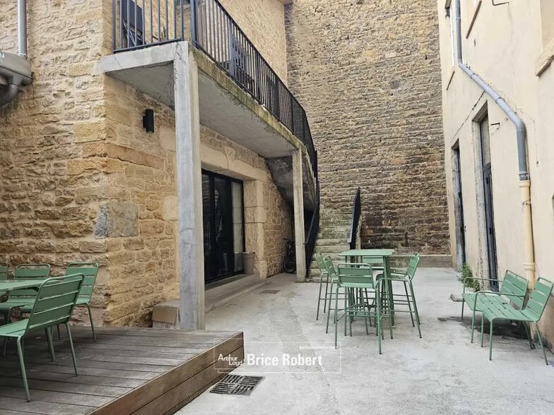 Bureau dans Lyon à vendre - Photo de l’immeuble – Image 2 sur 2
