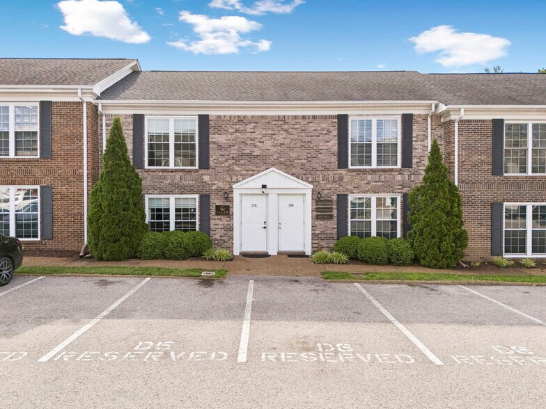 109 Holiday Ct, Franklin, TN à vendre - Photo de l’immeuble – Image 1 sur 5