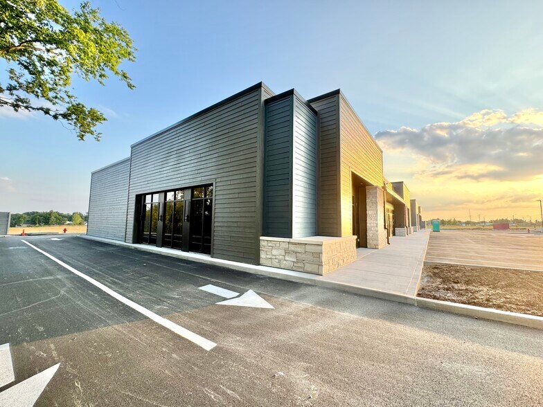 86 Magnolia Dr, Glen Carbon, IL à louer - Photo de l’immeuble – Image 3 sur 5