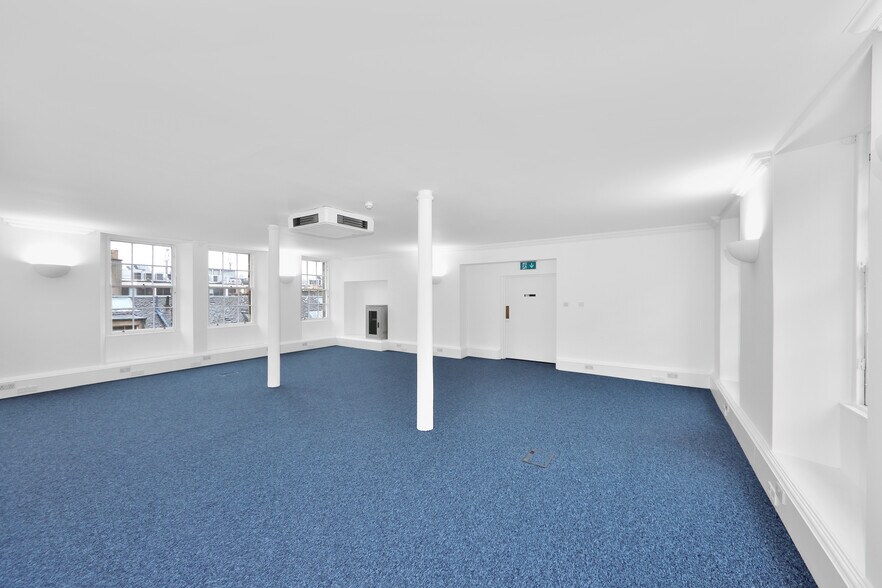 131-135 George St, Edinburgh à louer - Photo de l’immeuble – Image 3 sur 20