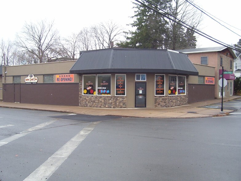 60 State St, Phoenix, NY à louer - Photo de l’immeuble – Image 1 sur 2