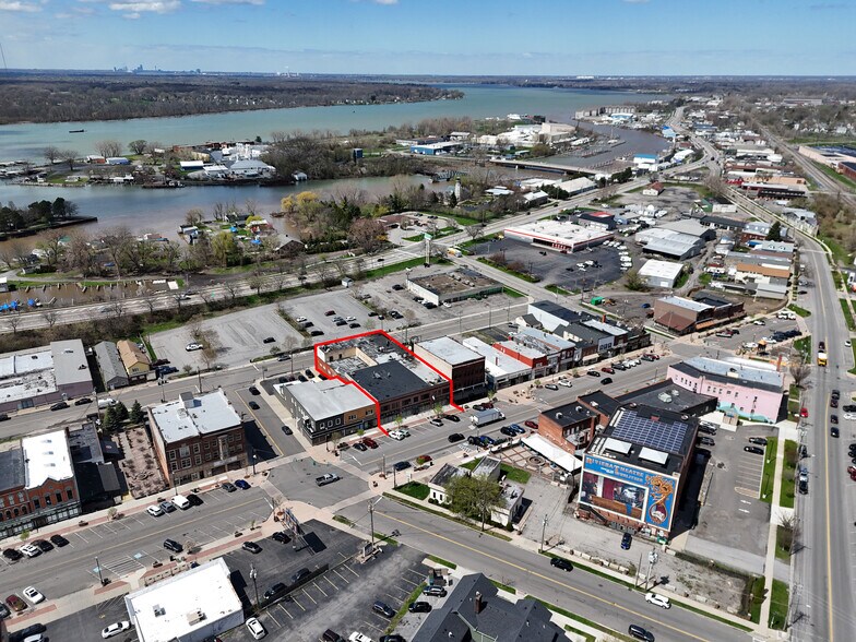 54-60 Webster St, North Tonawanda, NY à vendre - Photo de l’immeuble – Image 2 sur 15