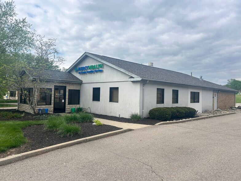 12037 Sheraton Ln, Cincinnati, OH à vendre - Photo de l’immeuble – Image 2 sur 15