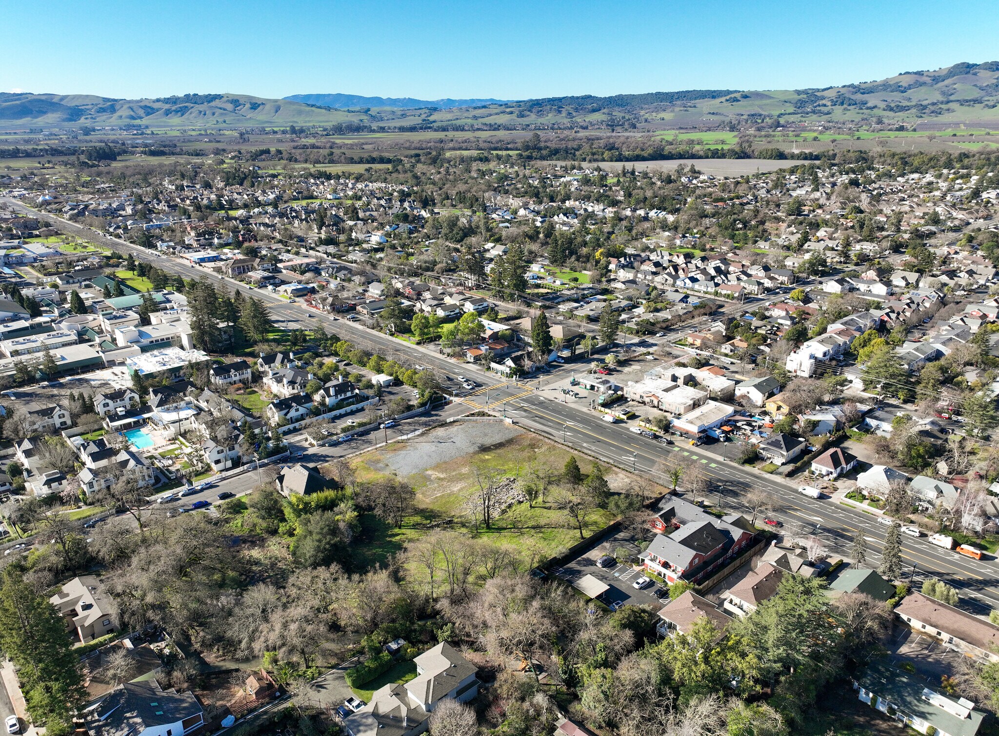 870 Broadway, Sonoma, CA à vendre Photo de l’immeuble– Image 1 sur 7