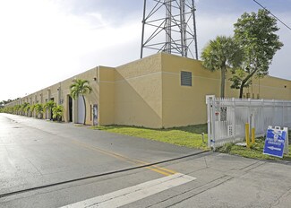 Plus de détails pour 20855 NE 16th Ave, Miami, FL - Local d'activités à louer