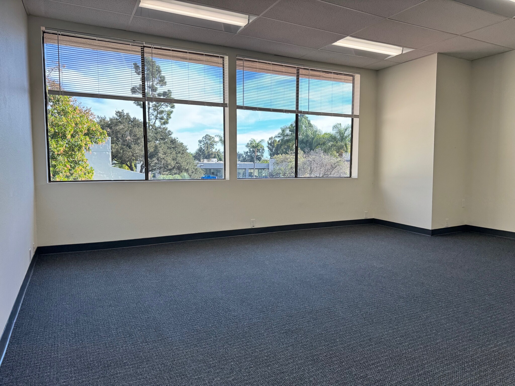 350 S Hope Ave, Santa Barbara, CA à louer Photo intérieure– Image 1 sur 4