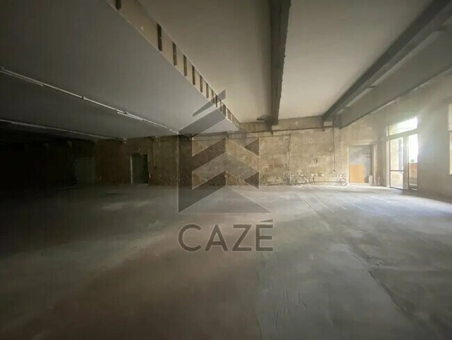 Plus de détails pour 176 Cours Du Médoc, Bordeaux - Local d'activités à louer