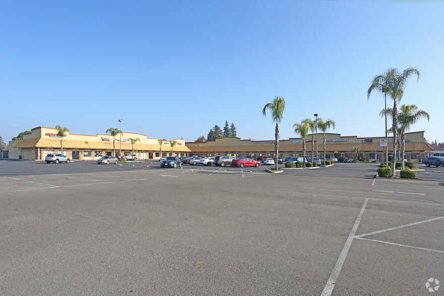 3109-3285 E Shields Ave, Fresno, CA à louer - Photo de l’immeuble – Image 3 sur 7