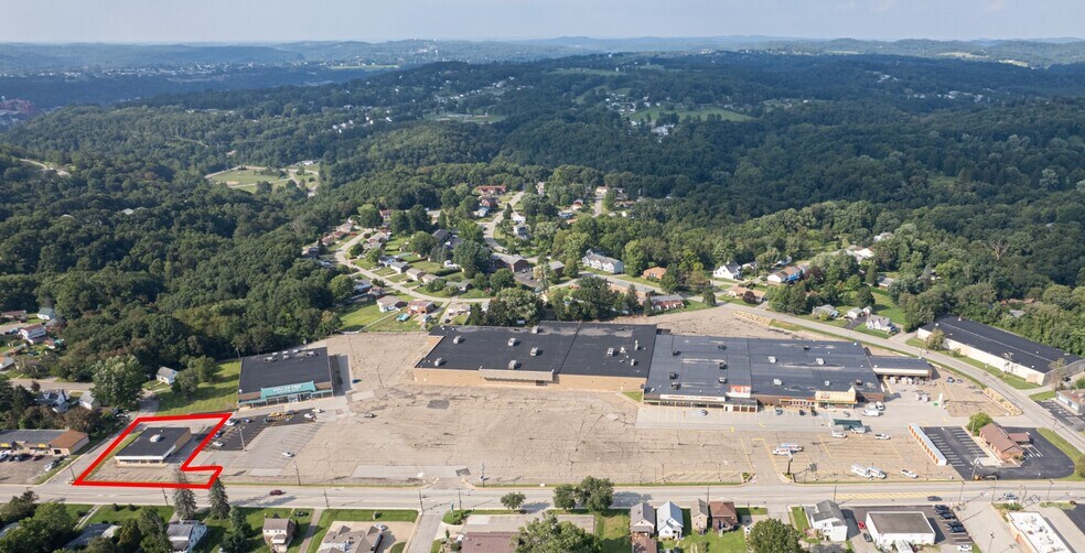 3100 Leechburg Rd, Lower Burrell, PA à louer - Photo de l’immeuble – Image 3 sur 3