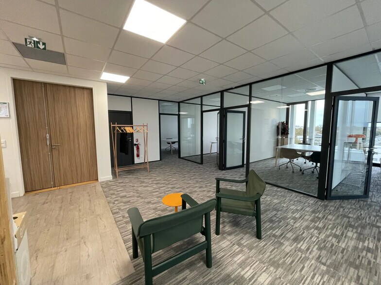 5 Allée Des Acacias, Mérignac à louer - Photo de l’immeuble – Image 3 sur 27