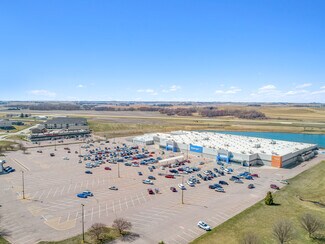 Plus de détails pour 1319 Holton Dr, Le Mars, IA - Local commercial à louer