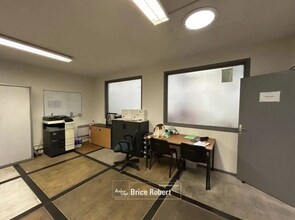 Bureau dans Champagne-au-Mont-d'Or à louer Photo intérieure– Image 2 sur 3