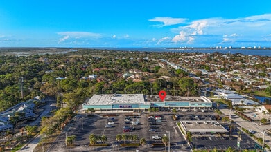 1119 NE Jensen Beach Blvd, Jensen Beach, FL à louer Aérien– Image 2 sur 21