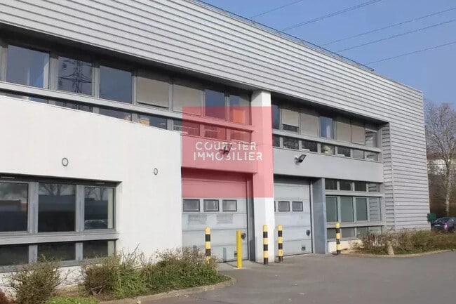 Plus de détails pour 3 Avenue Le Verrier, Trappes - Bureau, Local d'activités à louer