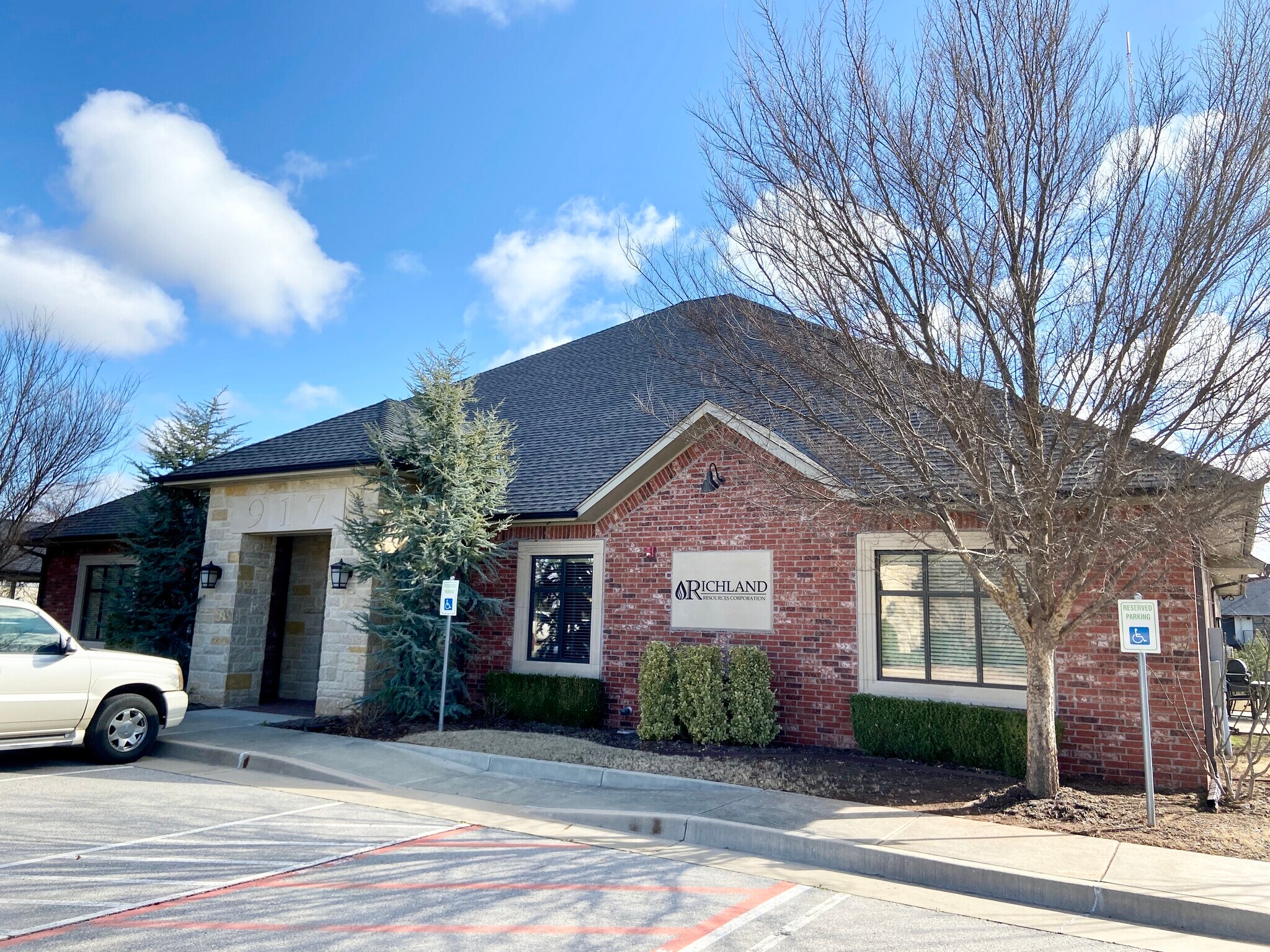 917 Cedar Lake Blvd, Oklahoma City, OK à louer Photo principale– Image 1 sur 19