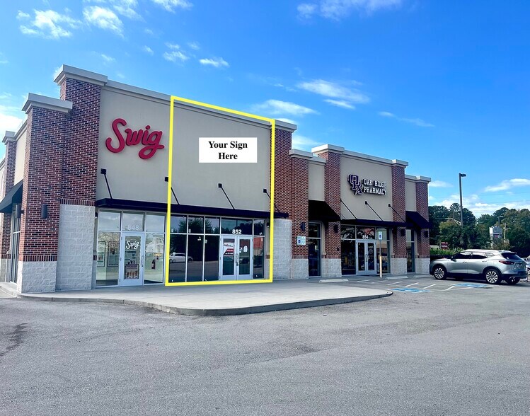 333-861 E Main St, Oak Ridge, TN à louer - Photo de l’immeuble – Image 2 sur 13