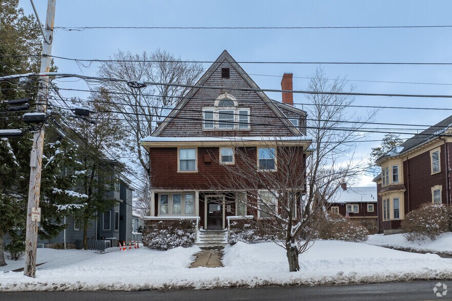 24 W Emerson St, Melrose, MA à vendre - Photo de l’immeuble – Image 3 sur 5