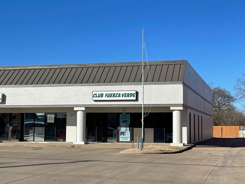 12135-12145 E 11th St, Tulsa, OK à louer - Photo de l’immeuble – Image 3 sur 5