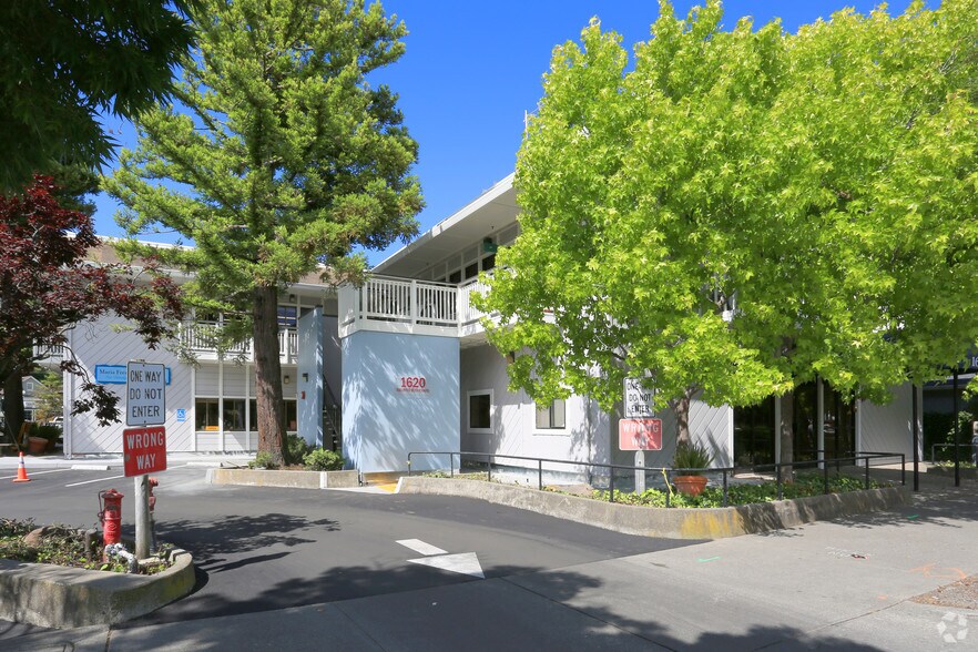 1620 Tiburon Blvd, Tiburon, CA à louer - Photo de l’immeuble – Image 1 sur 7