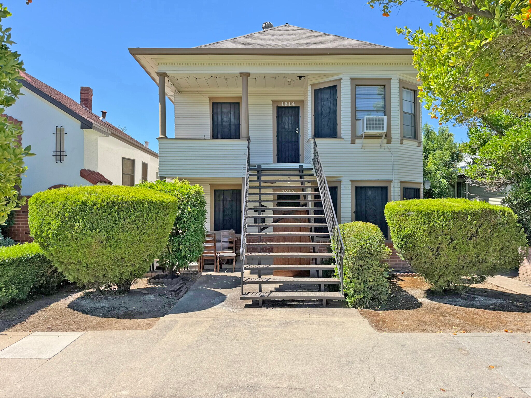 1312 T St, Sacramento, CA à vendre Photo de l’immeuble– Image 1 sur 12