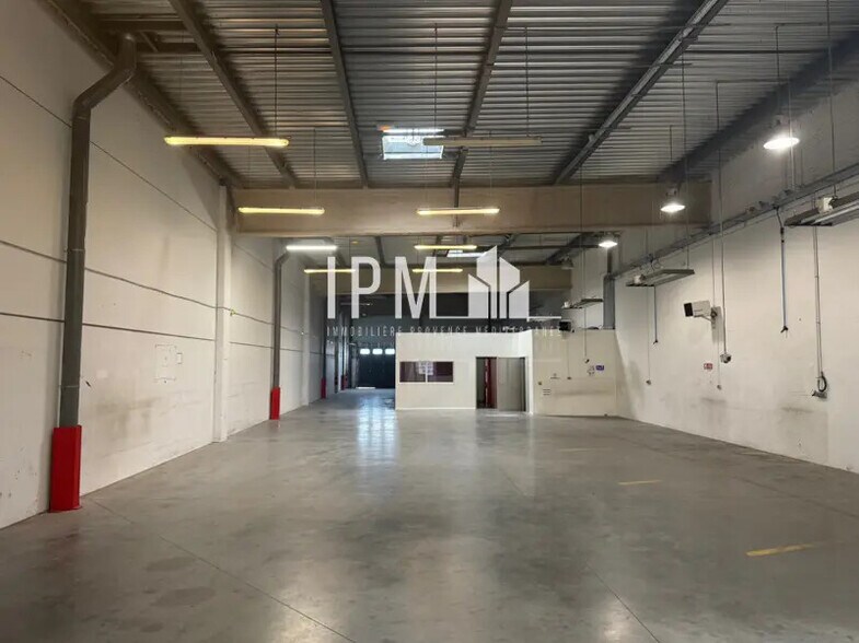 Local commercial dans Sorgues à louer - Photo de l’immeuble – Image 3 sur 7