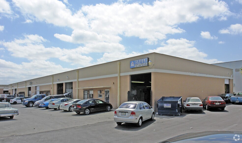7800 W 2nd Ct, Hialeah, FL à vendre - Photo de l’immeuble – Image 3 sur 6